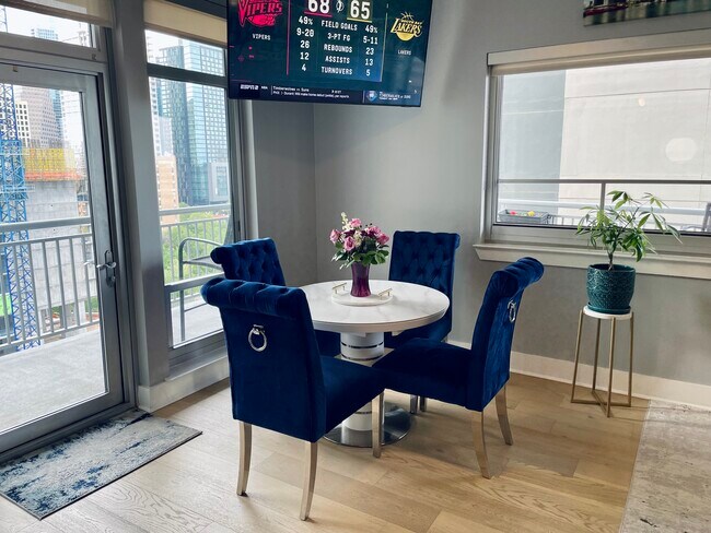 Dining Area - 603 Davis St
