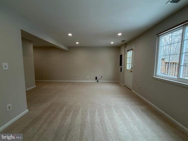 Building Photo - 1616 Barnstead Dr