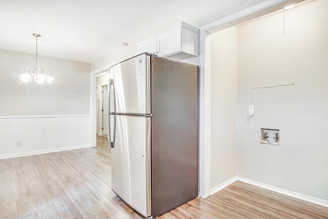 Building Photo - 3693 Larkspur Terrace