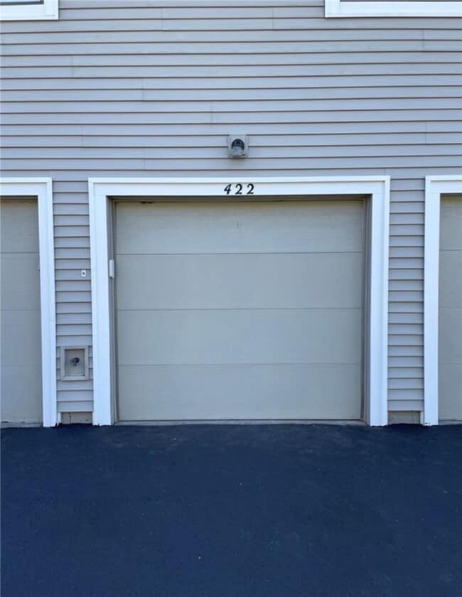 Building Photo - 422 Eastbrooke Ln