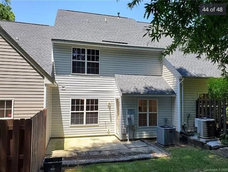 Building Photo - 9906 Birch Knoll Ct