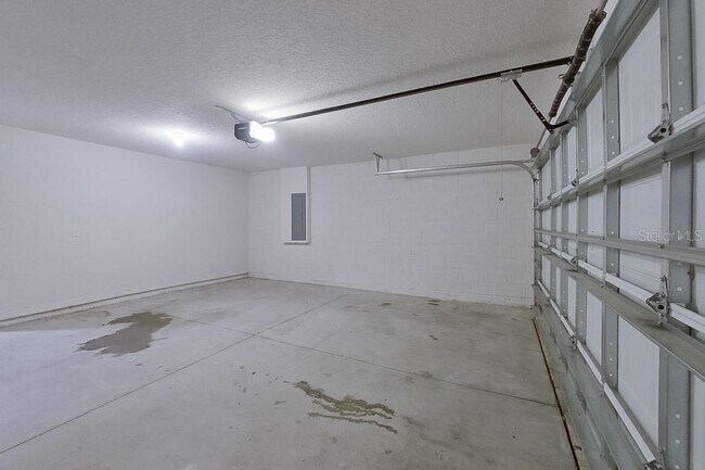 Building Photo - 2799 W Sheila Dr