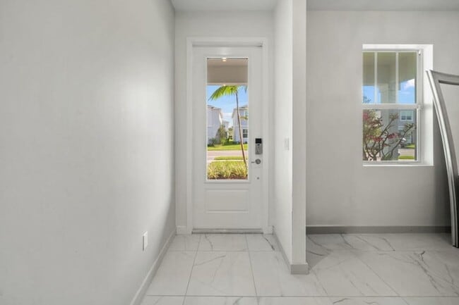 Building Photo - 7274 Lenora Ln