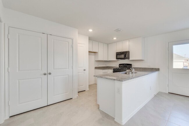 Building Photo - 8721 Whistling Duck Dr