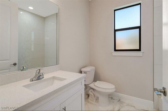 Building Photo - 2436 14th Ave NE