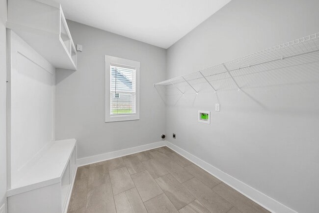 Building Photo - 4 Bedroom 2 1/2 Bath Home For Rent Near Ex...