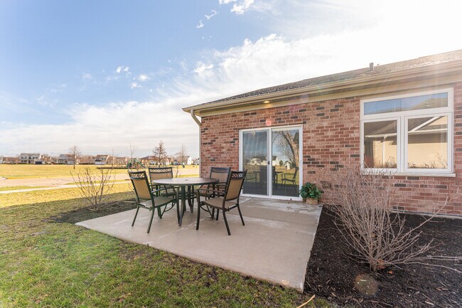 Building Photo - 112 Boulder Ct