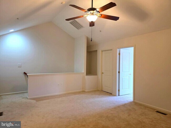 Building Photo - 12928 Clarks Crossing Dr