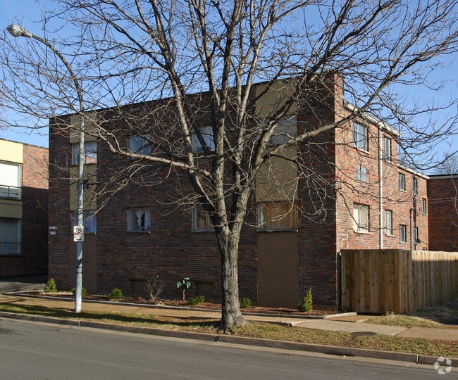 Building Photo - 4670-4672 S Spring Ave