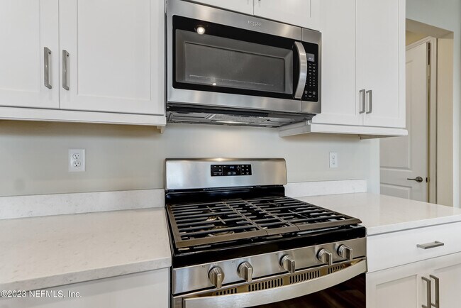 Building Photo - 14167 Pier Ln