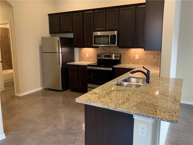 Building Photo - 379 Joanne Lp