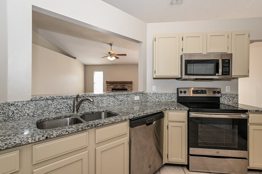 Building Photo - 2968 Waters View Cir