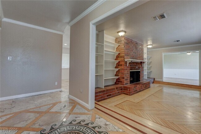 Building Photo - 4795 W Maulding Ave