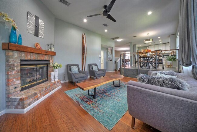 Building Photo - 10907 Grassmere Ct