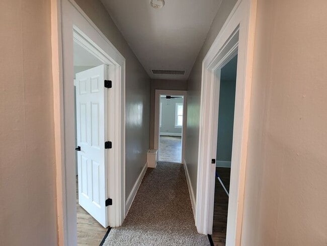 Building Photo - Move Into Comfort! Newly Remodeled 4-Bedro...