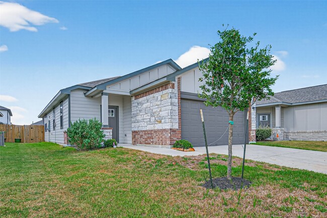 Building Photo - 8014 Barret Travis Ct