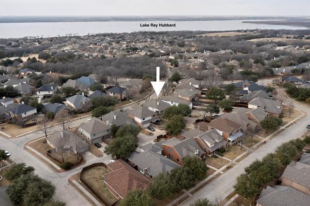 Building Photo - 2050 Ashbourne Dr