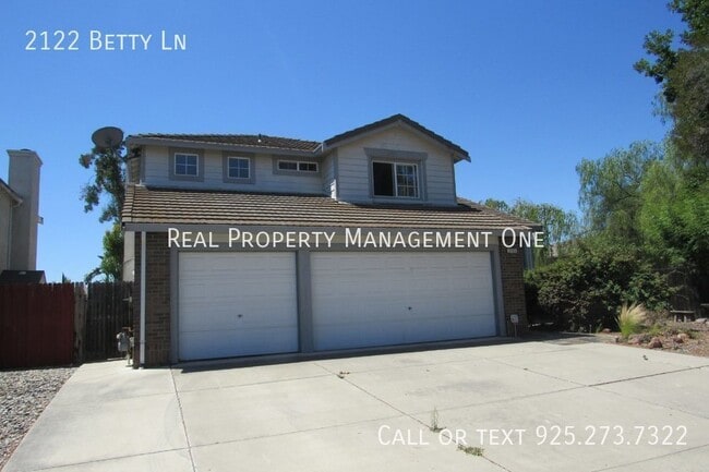 Building Photo - 2122 Betty Ln