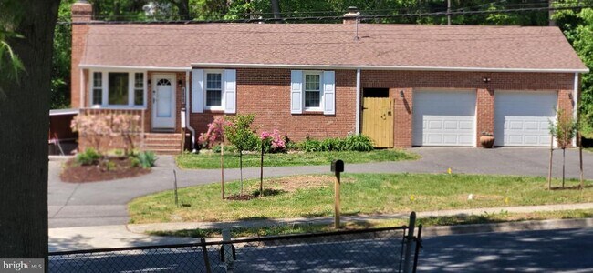 Building Photo - 17360 Tripoli Blvd