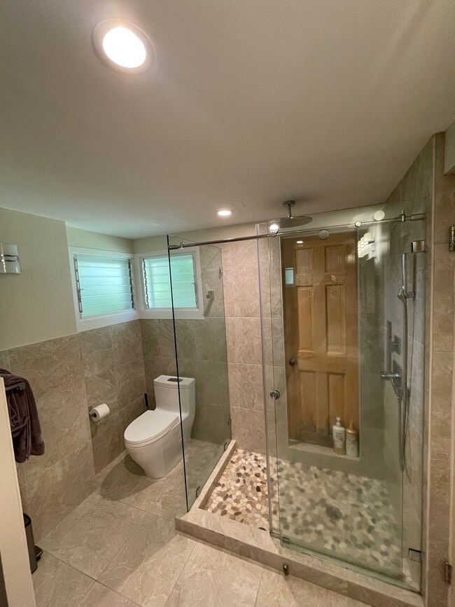 Building Photo - 456 Portlock Rd