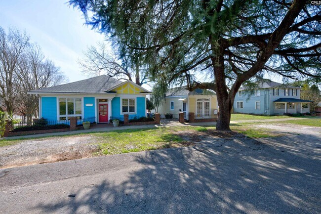 Building Photo - 728 Blanding St
