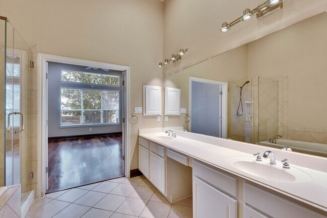 Building Photo - 109 Aria Rdg