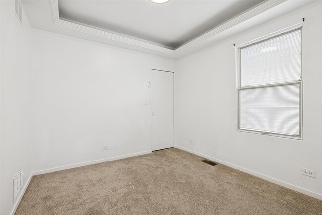 Building Photo - 3831 N New England Ave