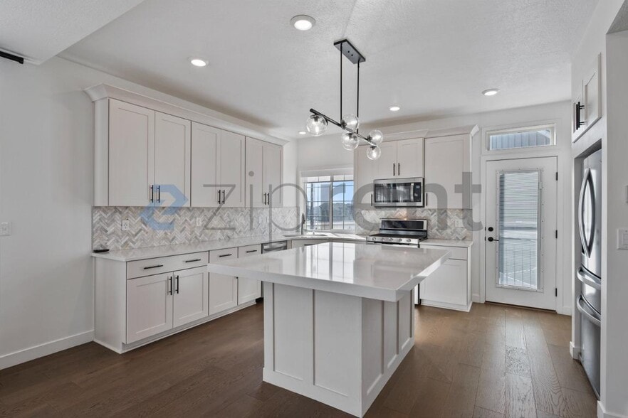 Building Photo - 4249 Bromwell Ct