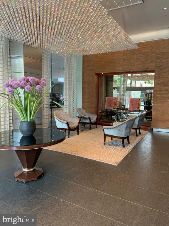 Building Photo - 1414 S Penn Square