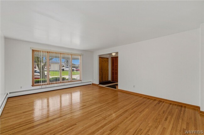 Building Photo - 4 Villa Moraine Dr