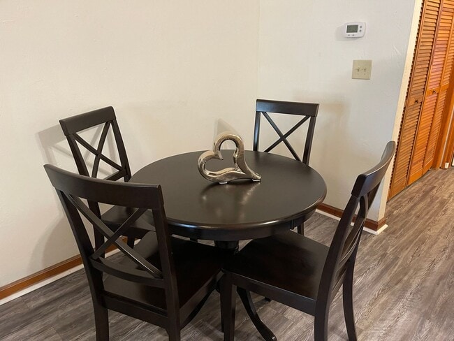 Building Photo - Cozy 1 bedroom townhome