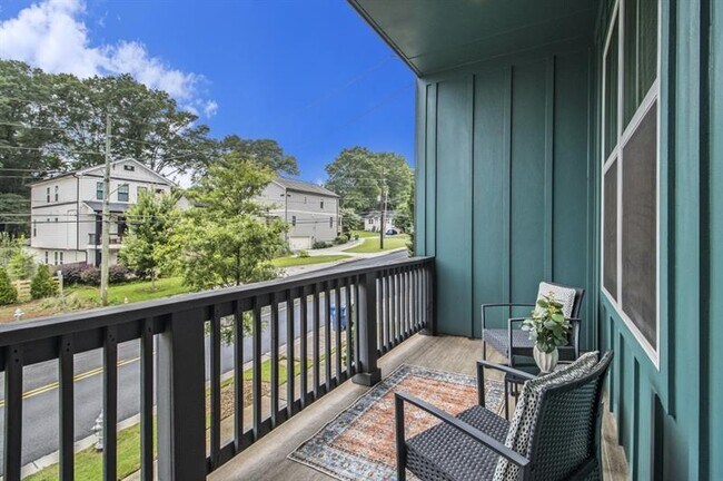 Building Photo - 2016 Bixby Byway Dr SE