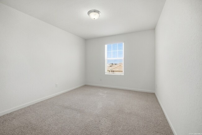Building Photo - 8355 Falcon Meadow Dr