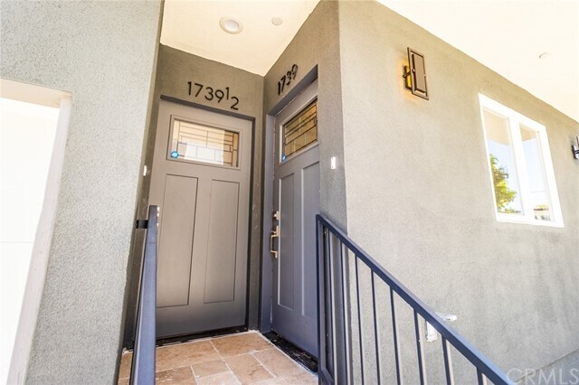 Building Photo - 1739 S Longwood Ave