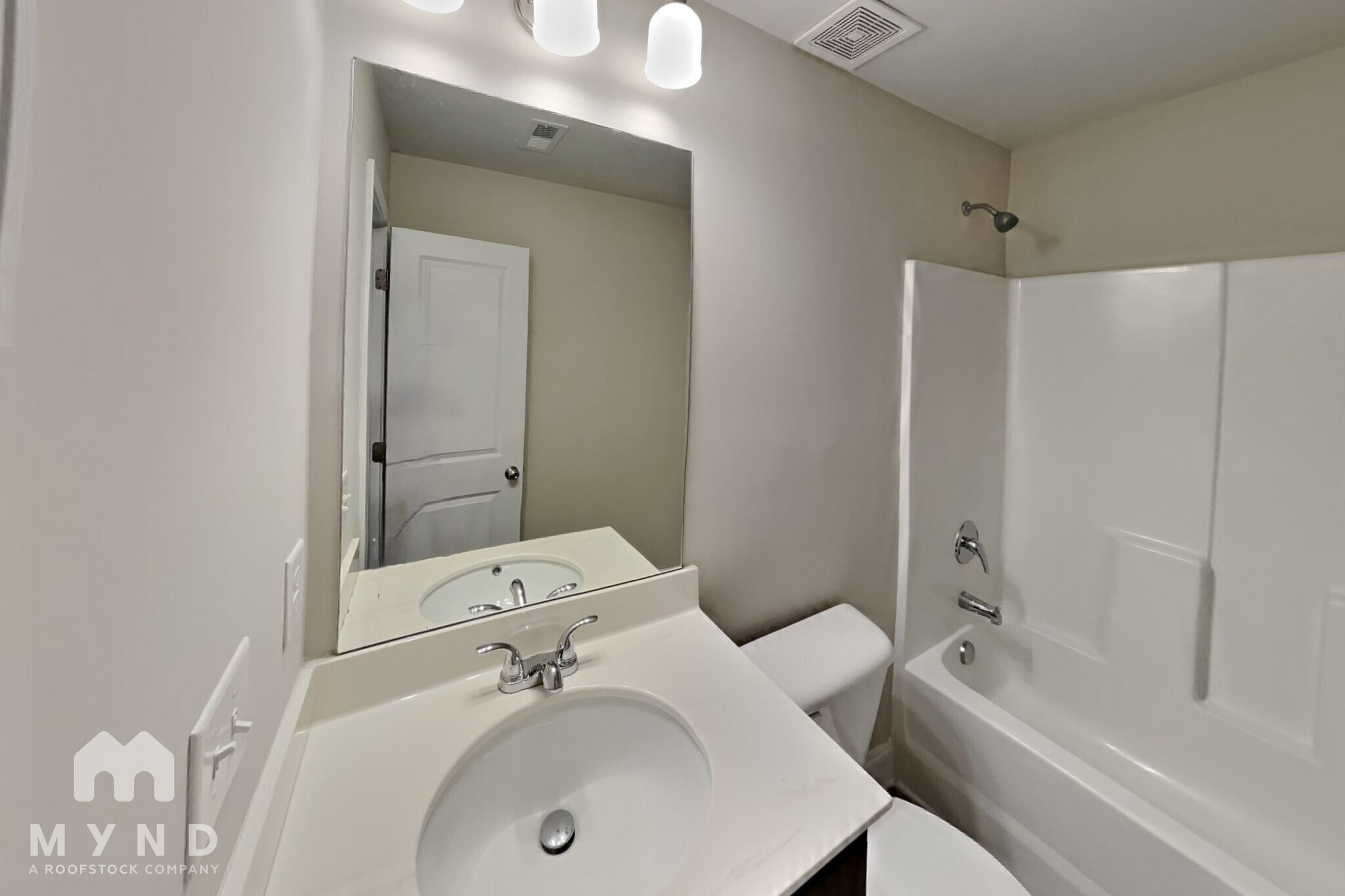 Building Photo - 10143 Benton Woods Dr