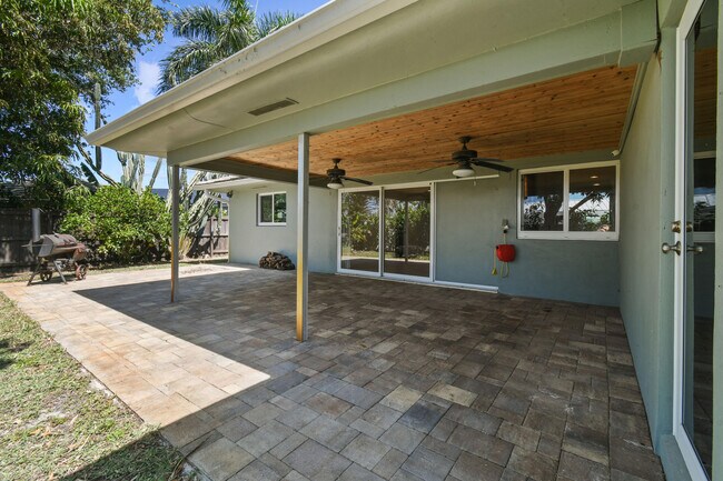 Building Photo - 1710 Ardley Rd