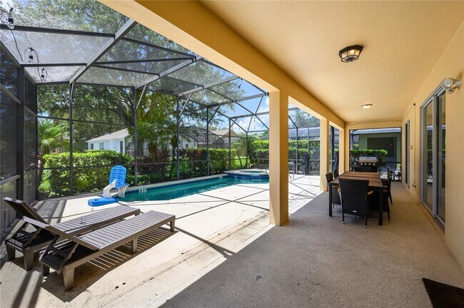 Building Photo - 8500 Sunrise Key Dr