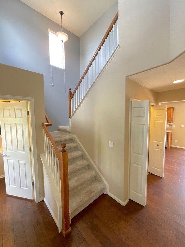 Building Photo - 3 Bedroom Home Available Near Barnes Rd & ...
