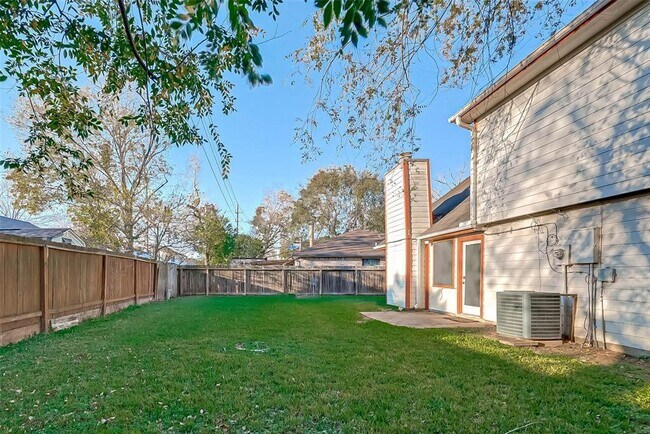 Building Photo - 16822 Rippling Mill Dr