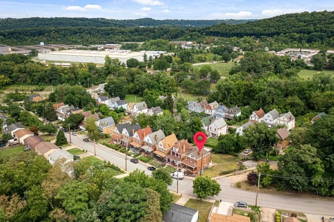 Building Photo - 4 Bed 1 Bath Single Family Home