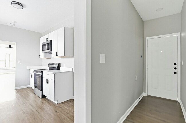 Building Photo - 1230 Hammond Ave