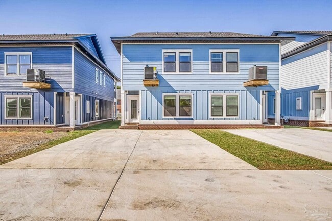 Building Photo - 520 N De Villiers St