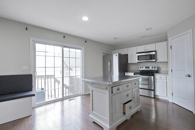 Building Photo - 6321 Marsh Wren Drive