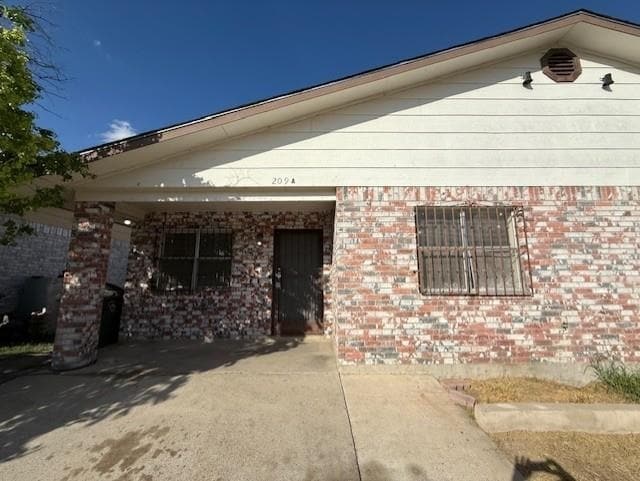 Building Photo - 209 Allen Dr