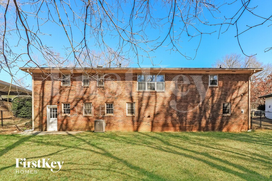 Building Photo - 581 Carlouetta Rd