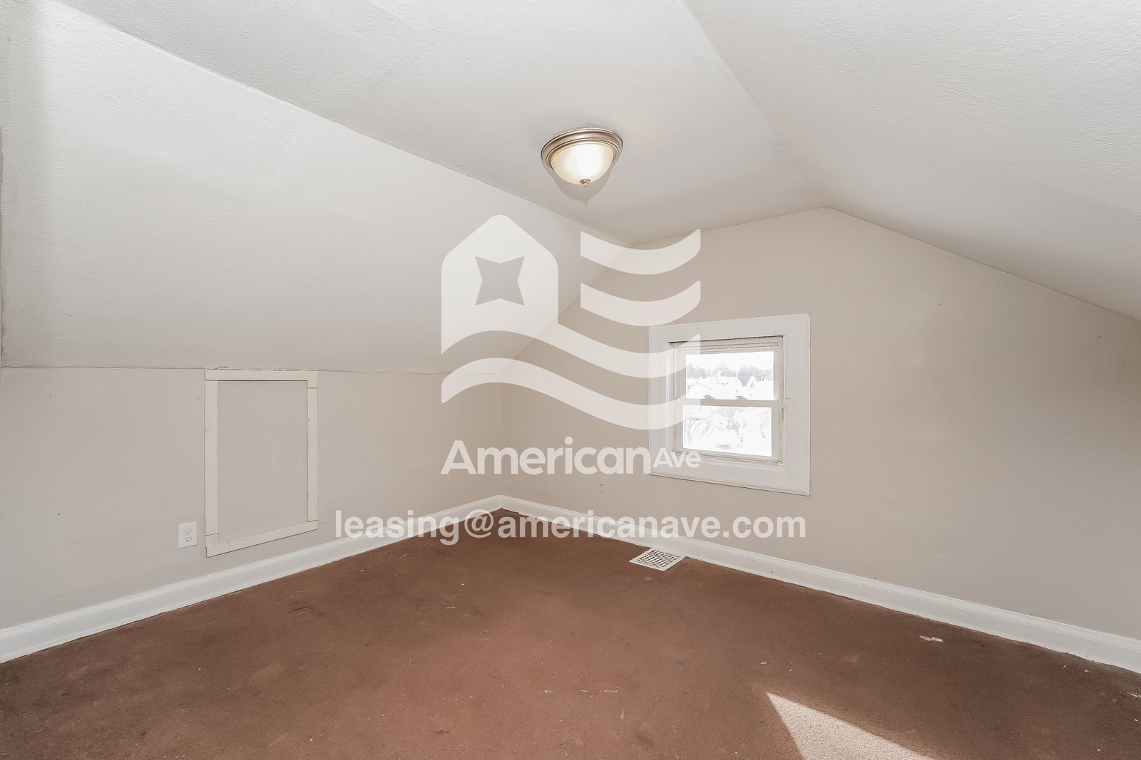 Building Photo - 400 Noble Ave