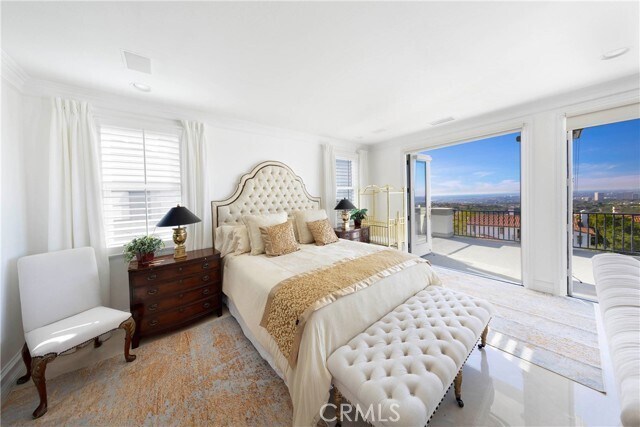 Building Photo - 7 Vista Luci