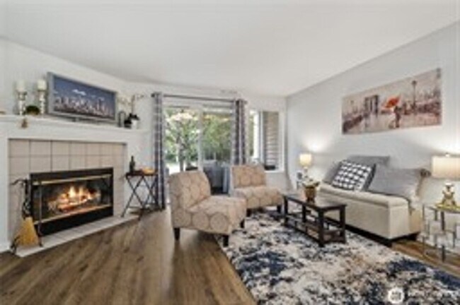 Building Photo - 2Bd/2.5Ba Kent Condo