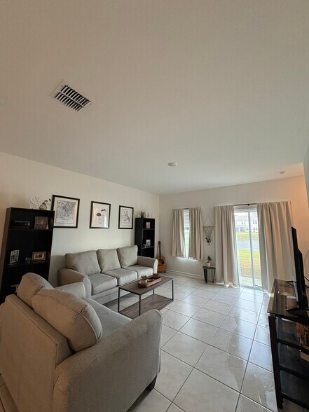 Building Photo - 49 Tidal Beach Ave