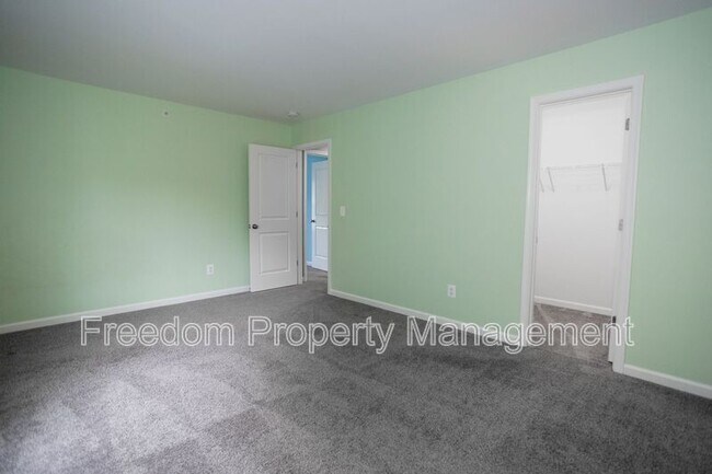 Building Photo - 2425 Morgans Point Dr